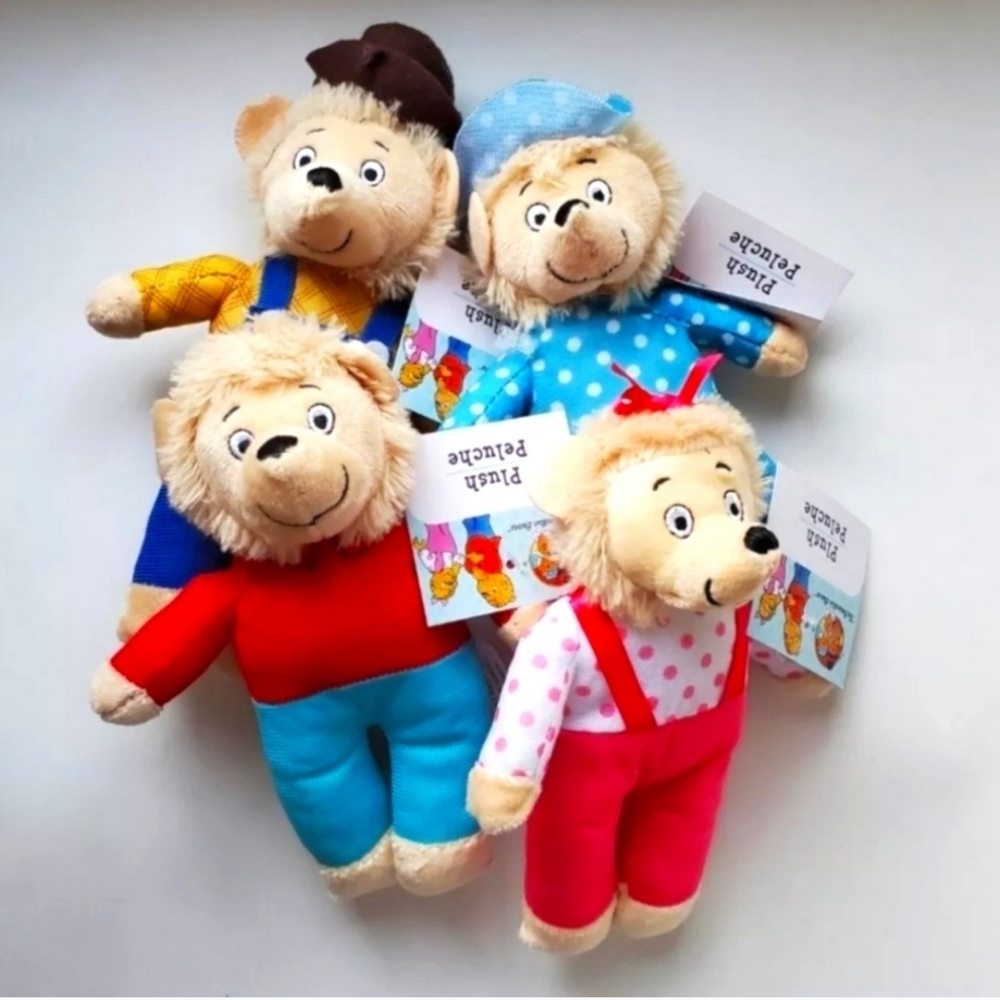 The Berenstain Bears Family Mini Plush Set!